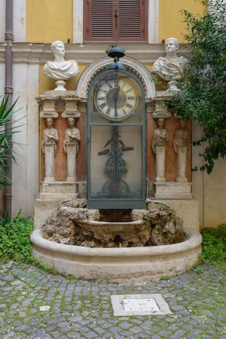Discover The Pantheon From The Berardi Studio Flat Exterior photo