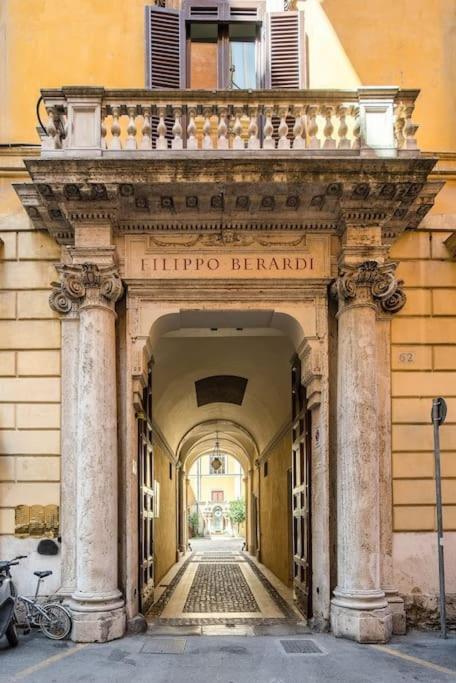 Discover The Pantheon From The Berardi Studio Flat Exterior photo